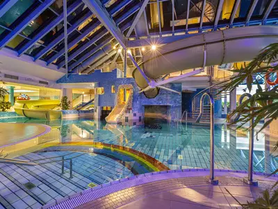 PoolOfHouse