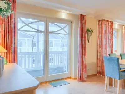 Ferienwohnung für 6 Personen (130 m²) in Binz (Ostseebad) 3/10