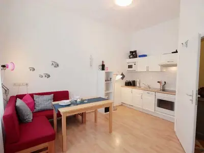 Ferienwohnung für 2 Personen (32 m²) in Binz (Ostseebad) 3/10