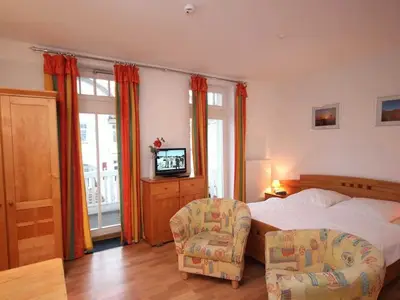 Ferienwohnung für 2 Personen (30 m²) in Binz (Ostseebad) 2/10
