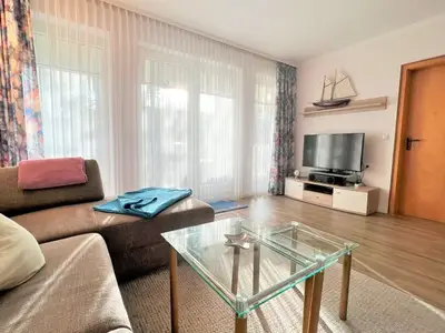 Ferienwohnung für 5 Personen (63 m²) in Binz (Ostseebad) 1/10