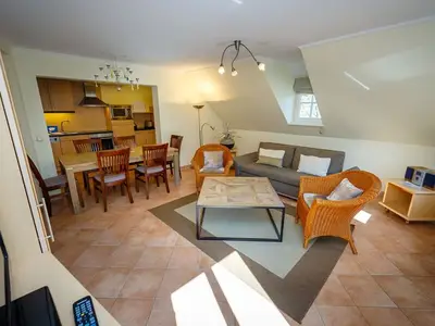 Ferienwohnung für 5 Personen (77 m²) in Binz (Ostseebad) 1/10