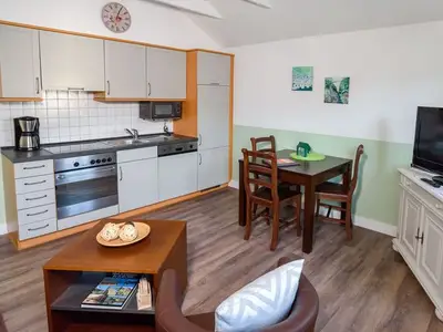 Ferienwohnung für 4 Personen (40 m²) in Binz (Ostseebad) 2/10