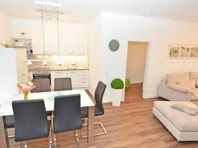 Ferienwohnung für 4 Personen (68 m²) in Binz (Ostseebad) 2/10