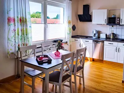Ferienwohnung für 5 Personen (55 m²) in Binz (Ostseebad) 1/4
