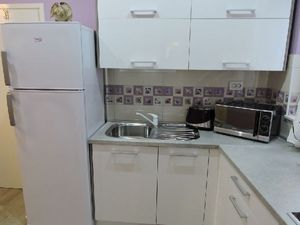 19296073-Ferienwohnung-4-Biograd Na Moru-300x225-3