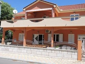 19296071-Ferienwohnung-4-Biograd Na Moru-300x225-1