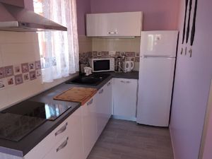 19296071-Ferienwohnung-4-Biograd Na Moru-300x225-4