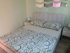 19296071-Ferienwohnung-4-Biograd Na Moru-300x225-5