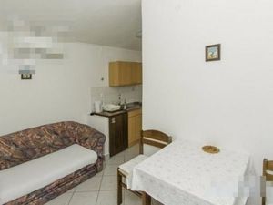 22209459-Ferienwohnung-0-Biograd Na Moru-300x225-5