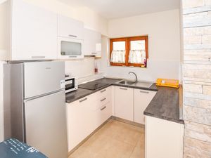 23945674-Ferienwohnung-5-Biograd Na Moru-300x225-2