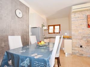 23945674-Ferienwohnung-5-Biograd Na Moru-300x225-5