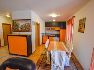 23945034-Ferienwohnung-6-Biograd Na Moru-300x225-3