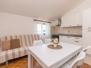 Ferienwohnung für 3 Personen (45 m²) in Biograd Na Moru