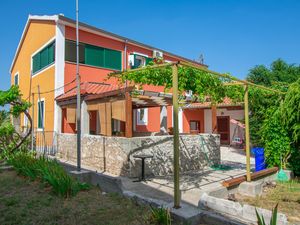 Ferienwohnung für 5 Personen (72 m²) in Biograd Na Moru