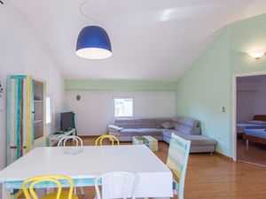 23945047-Ferienwohnung-5-Biograd Na Moru-300x225-4