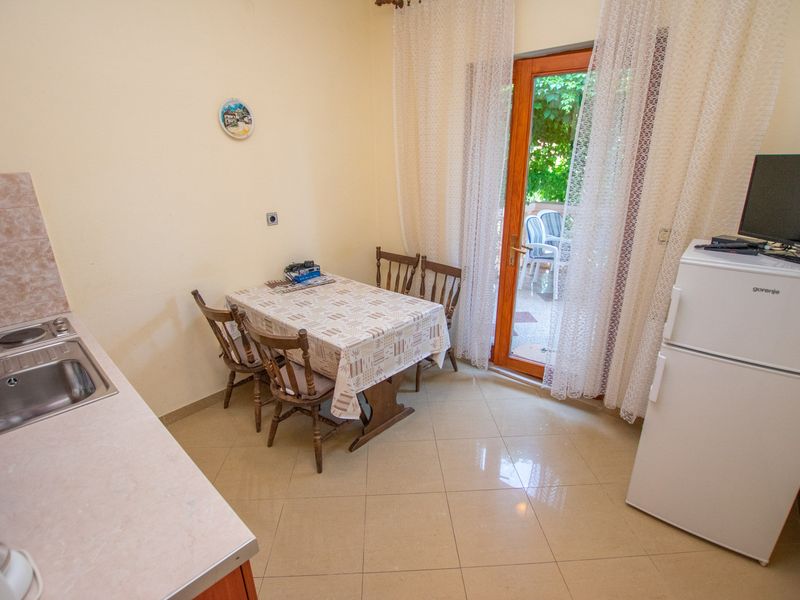 23945648-Ferienwohnung-4-Biograd Na Moru-800x600-2