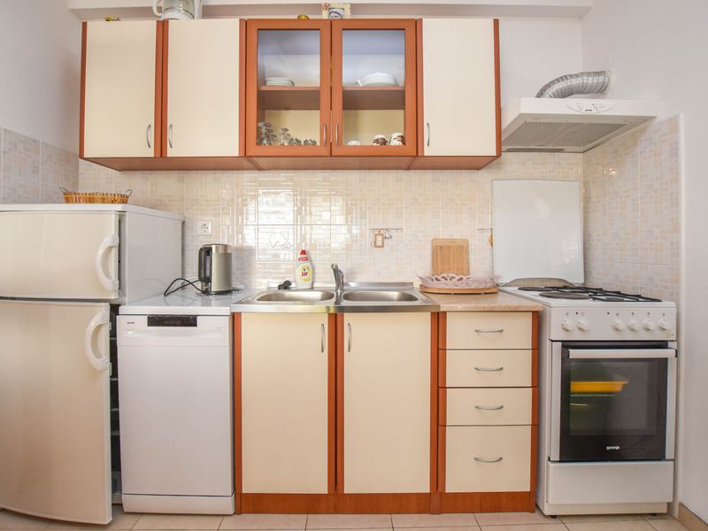 23946122-Ferienwohnung-4-Biograd Na Moru-800x600-2