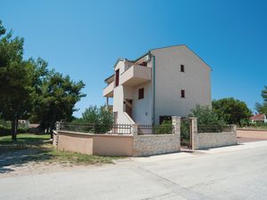 23732543-Ferienwohnung-6-Biograd Na Moru-300x225-4