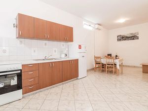 23725463-Ferienwohnung-4-Biograd Na Moru-300x225-3