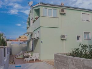 23725463-Ferienwohnung-4-Biograd Na Moru-300x225-5