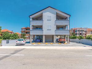 23739400-Ferienwohnung-4-Biograd Na Moru-300x225-5