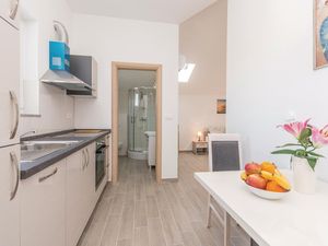 23739503-Ferienwohnung-2-Biograd Na Moru-300x225-1