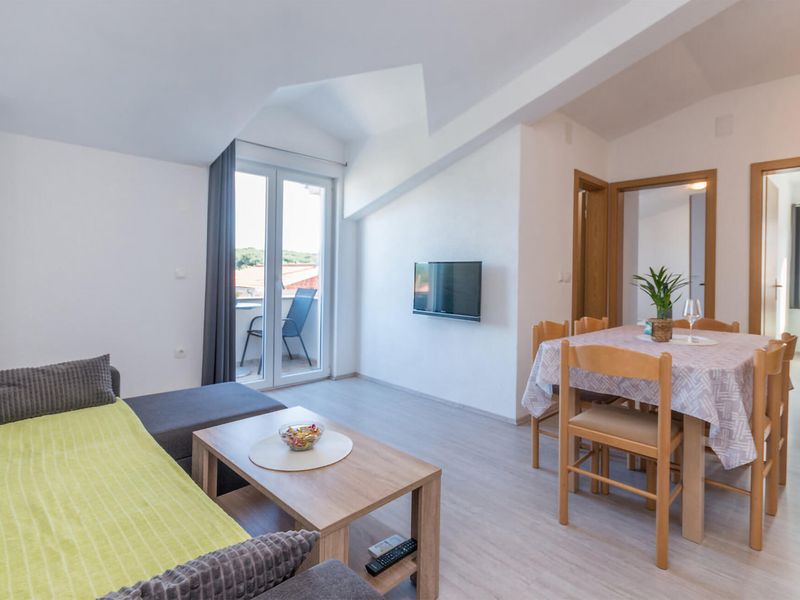 23759590-Ferienwohnung-4-Biograd Na Moru-800x600-2