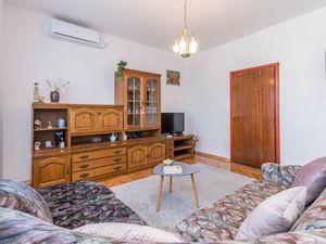 23761140-Ferienwohnung-6-Biograd Na Moru-300x225-3