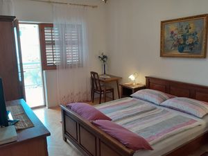 23312400-Ferienwohnung-4-Biograd Na Moru-300x225-3