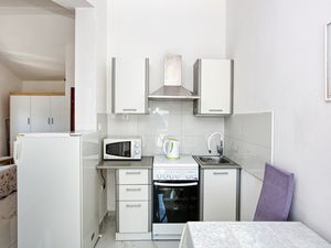 18321874-Ferienwohnung-3-Biograd Na Moru-300x225-5