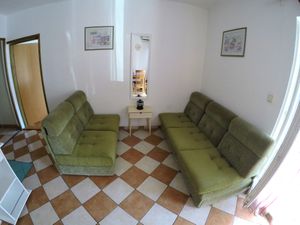 18693431-Ferienwohnung-2-Biograd Na Moru-300x225-1