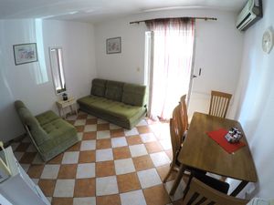 18693431-Ferienwohnung-2-Biograd Na Moru-300x225-2