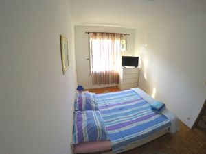 18693431-Ferienwohnung-2-Biograd Na Moru-300x225-4