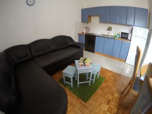 18699029-Ferienwohnung-3-Biograd Na Moru-300x225-2