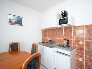 18750480-Ferienwohnung-7-Biograd Na Moru-300x225-3