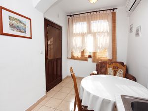 19129762-Ferienwohnung-2-Biograd Na Moru-300x225-2