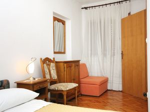 19129762-Ferienwohnung-2-Biograd Na Moru-300x225-4