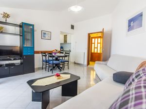 19325343-Ferienwohnung-4-Biograd Na Moru-300x225-2