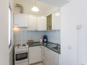 19325343-Ferienwohnung-4-Biograd Na Moru-300x225-4