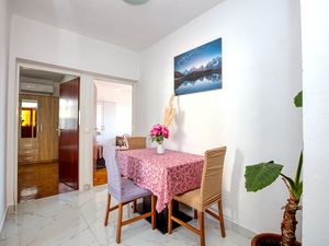 22620809-Ferienwohnung-4-Biograd Na Moru-300x225-1