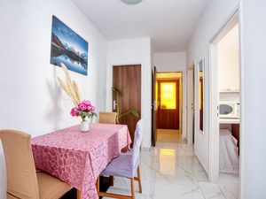 22620809-Ferienwohnung-4-Biograd Na Moru-300x225-2