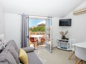 23386574-Ferienwohnung-5-Biograd Na Moru-300x225-3