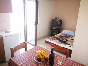 24015840-Ferienwohnung-4-Biograd Na Moru-300x225-1