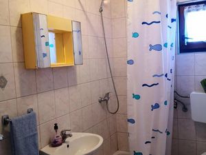 24015840-Ferienwohnung-4-Biograd Na Moru-300x225-4