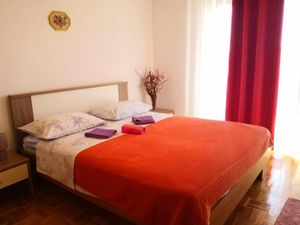 24015846-Ferienwohnung-6-Biograd Na Moru-300x225-4