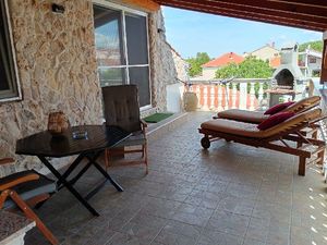 22235161-Ferienwohnung-0-Biograd Na Moru-300x225-2