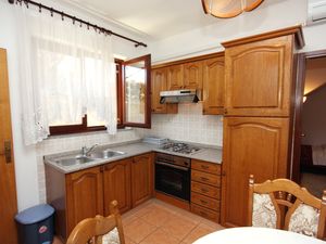 23928784-Ferienwohnung-4-Biograd Na Moru-300x225-3