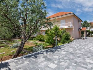 24033461-Ferienwohnung-2-Biograd Na Moru-300x225-3