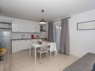 Ferienwohnung für 4 Personen (50 m²) in Biograd Na Moru 7/10